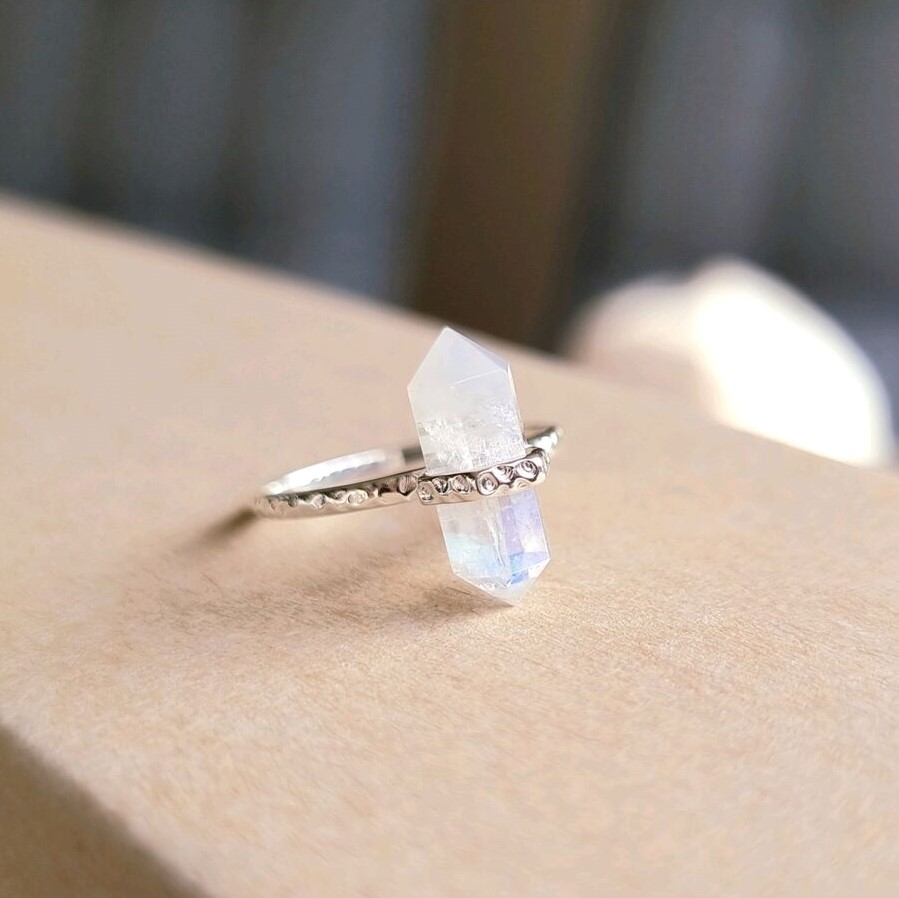 Damenring aus Sterlingsilber DEVA, Mondstein