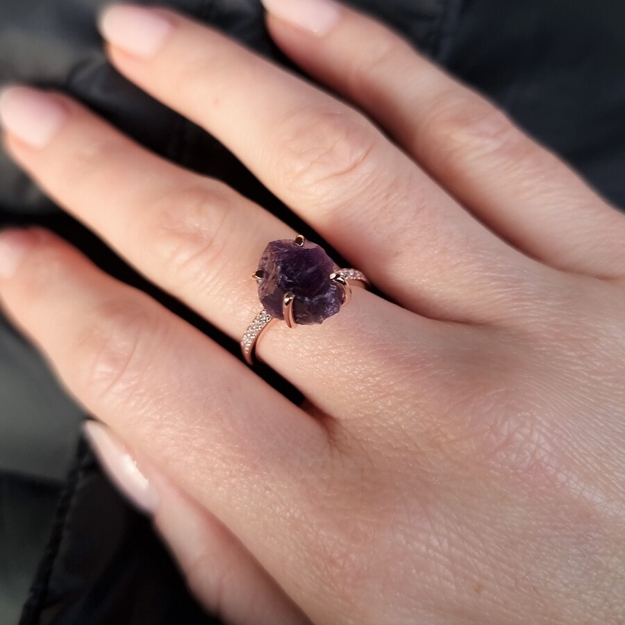 Prstan Raw Beauty Pavé - Ametist in Beli Topaz - Seraphina