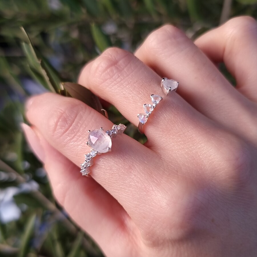 Prsten s ljiljanima - mjesečev kamen i bijeli topaz - Seraphina