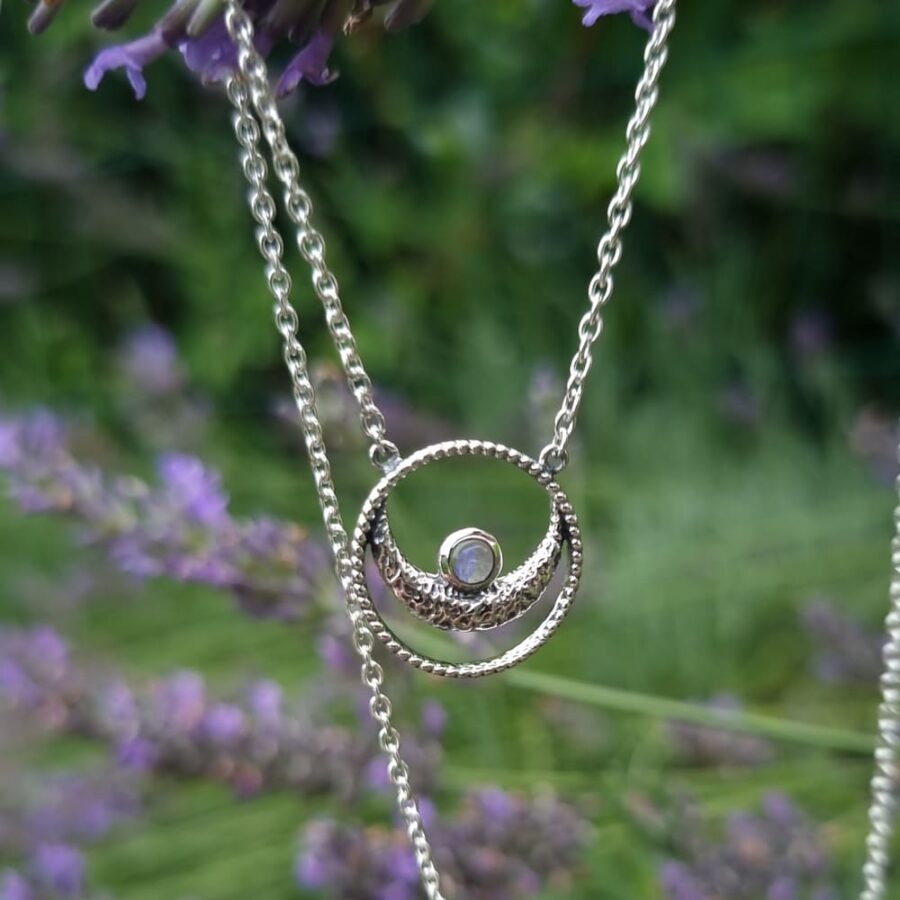 Ogrlica s mjesečevim kamenom - Seraphina