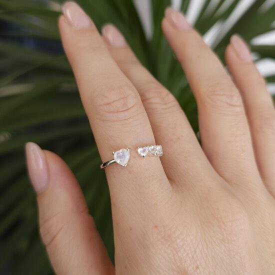 Ženski prstan iz srebra CUPID, Mesečev kamen