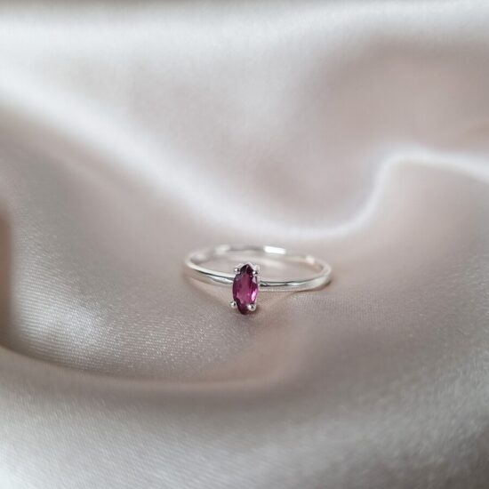 Damenring aus Silber ORPHEA, Rhodolith-Granat