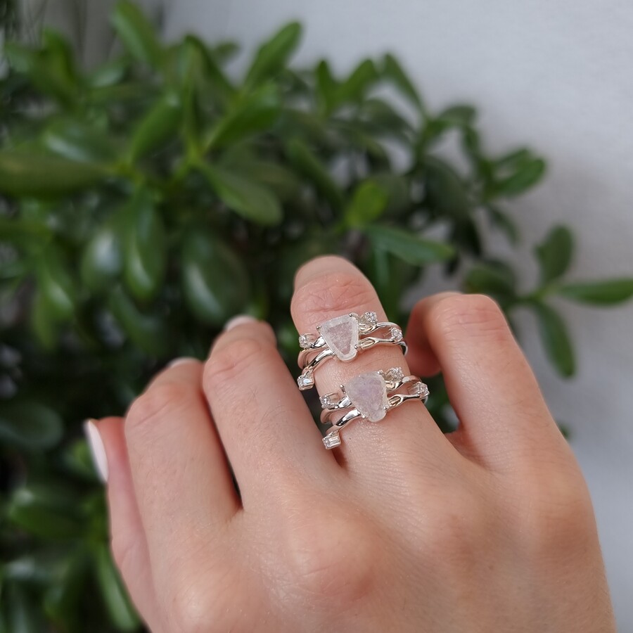 Flow Ring - Mondstein und weißer Topas - Seraphina