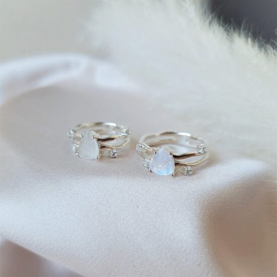 Flow Ring - Mondstein und weißer Topas - Seraphina