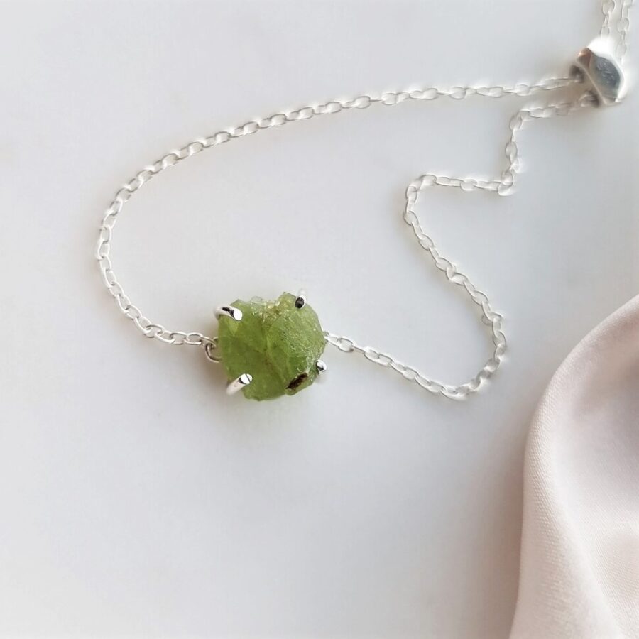 Raw Beauty Armband - Peridot - Seraphina Raw Beauty Armband - Peridot - Seraphina