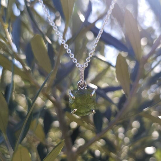 Damenanhänger aus Sterlingsilber UNCUT PAVÉ, Peridot