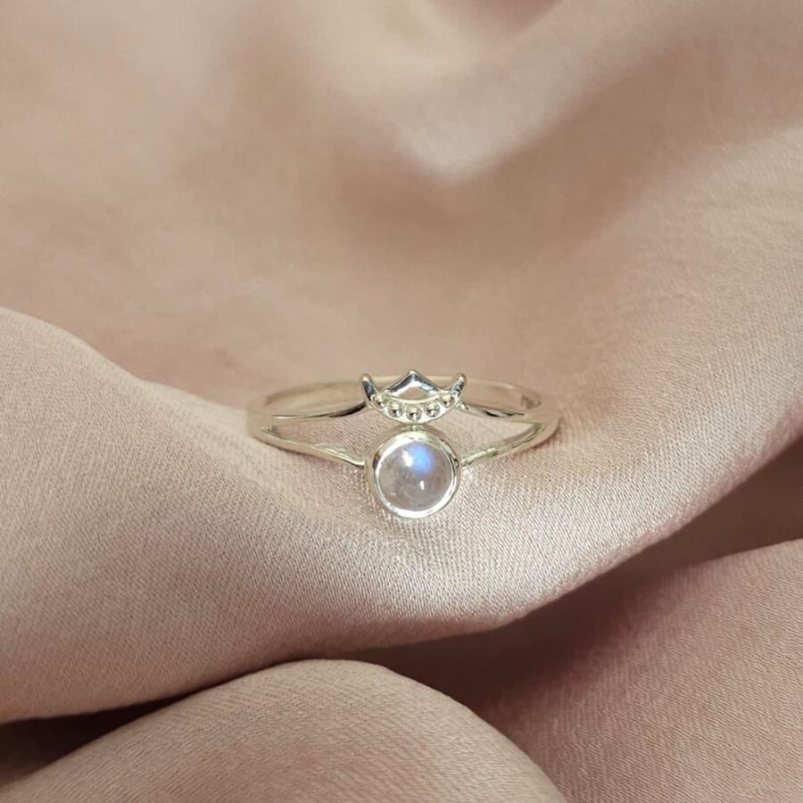 Prsten pomrčine - Mjesečev kamen - Serafina