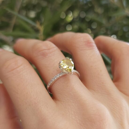 Prstan Flora - Limonin Kvarc in Beli Topaz - Seraphina