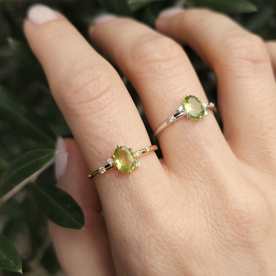 Damenring ADORIA, Peridot und weißer Topas