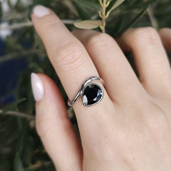 Ženski prstan iz srebra HARDYN, Črni Turmalin