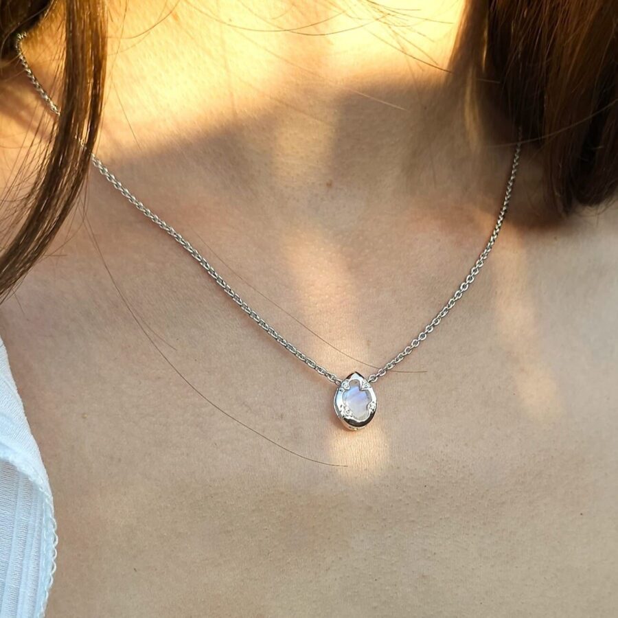 Ženski ALMA srebrni lanac, mjesečev kamen i bijeli topaz