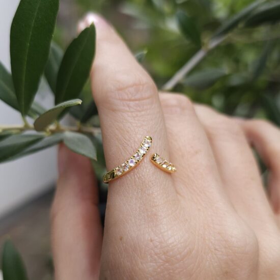 Ženski srebrni prsten VELES, mjesečev kamen