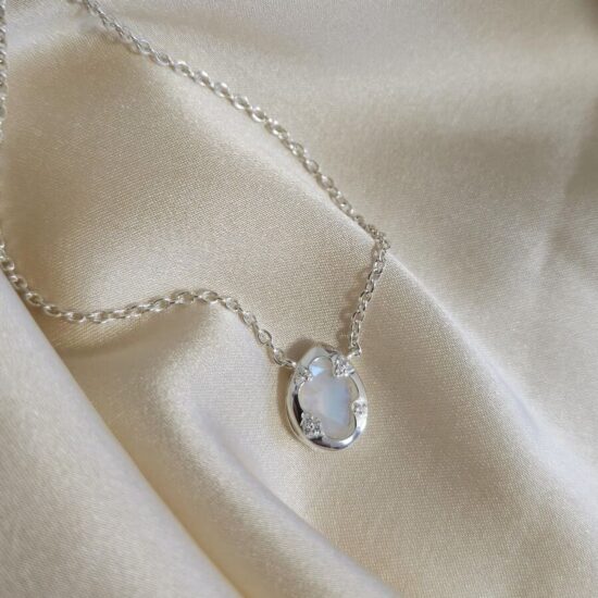 Ženski ALMA srebrni lanac, mjesečev kamen i bijeli topaz
