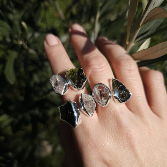 Ženski prstan iz srebra DIVINE, Moldavit in Herkimer