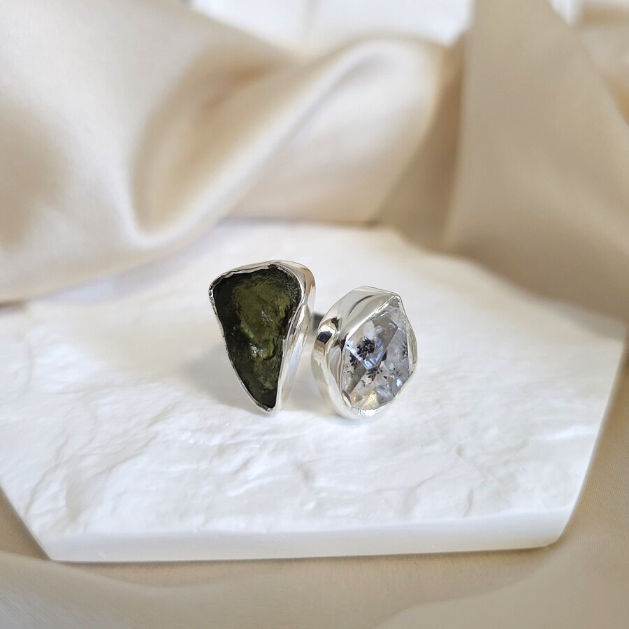 Ženski prstan iz srebra DIVINE, Moldavit in Herkimer