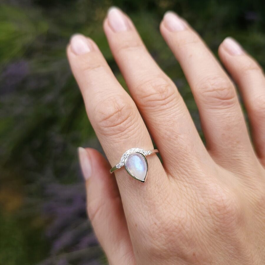 Damenring aus Sterlingsilber AVA, Mondstein und weißer Topas Damenring aus Sterlingsilber AVA, Mondstein und weißer Topas