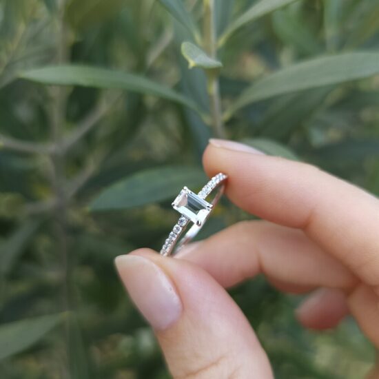 Ženski prstan iz srebra PALOMA, Kamena strela in Beli Topaz Ženski prstan iz srebra PALOMA, Kamena strela in Beli Topaz