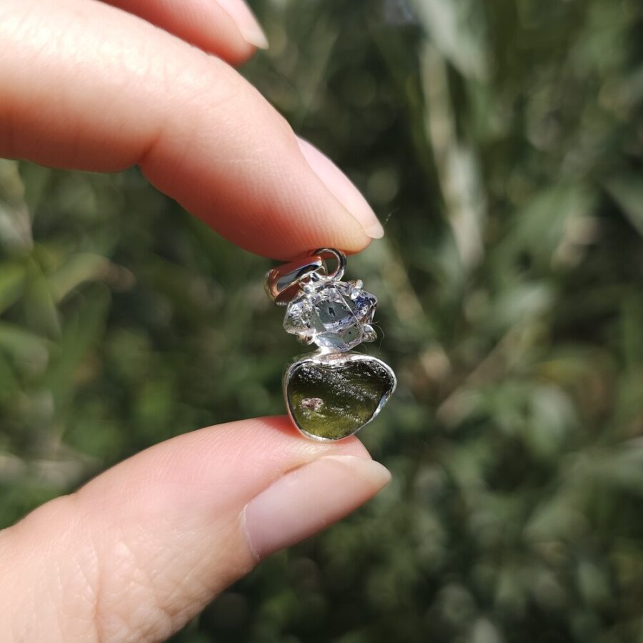 Ženski obesek iz srebra DIVINE, Moldavit in Herkimer