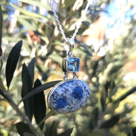 Ženski obesek iz srebra KETU, K2 in Modri Topaz Ženski obesek iz srebra KETU, K2 in Modri Topaz