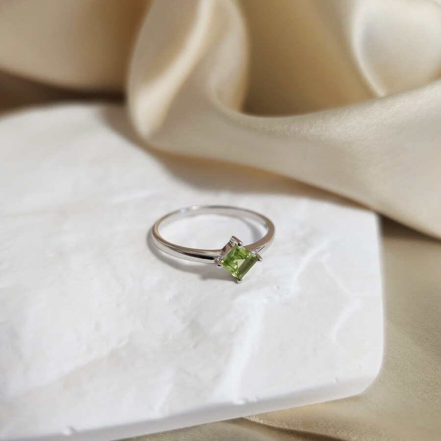 Ženski prstan JASMIN, Peridot