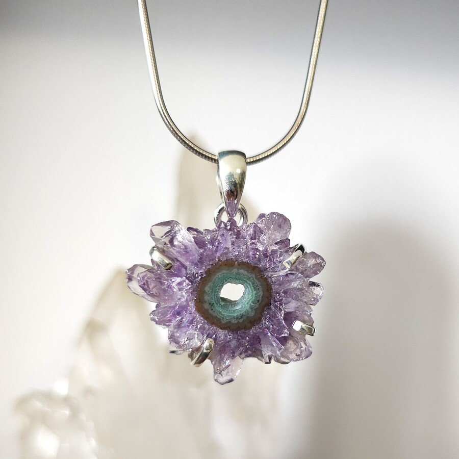 Ženski obesek iz srebra ARADIA, Ametist Stalaktit